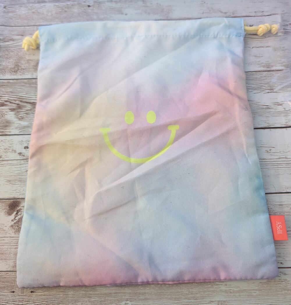Ipsy January 2022 Glam Bag Plus Bag Smiley Face - Bag Only - New but Creased